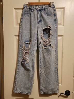 SHEIN Light Blue Distressed Straight/Wide-Leg Jeans, Small (4)